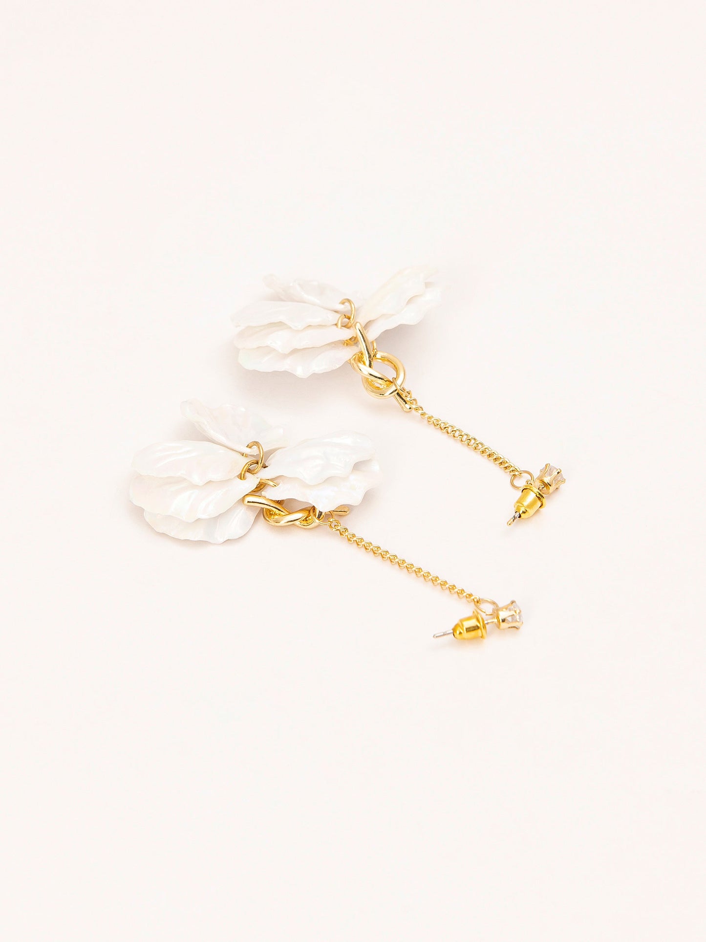 Petal Dangling Earrings