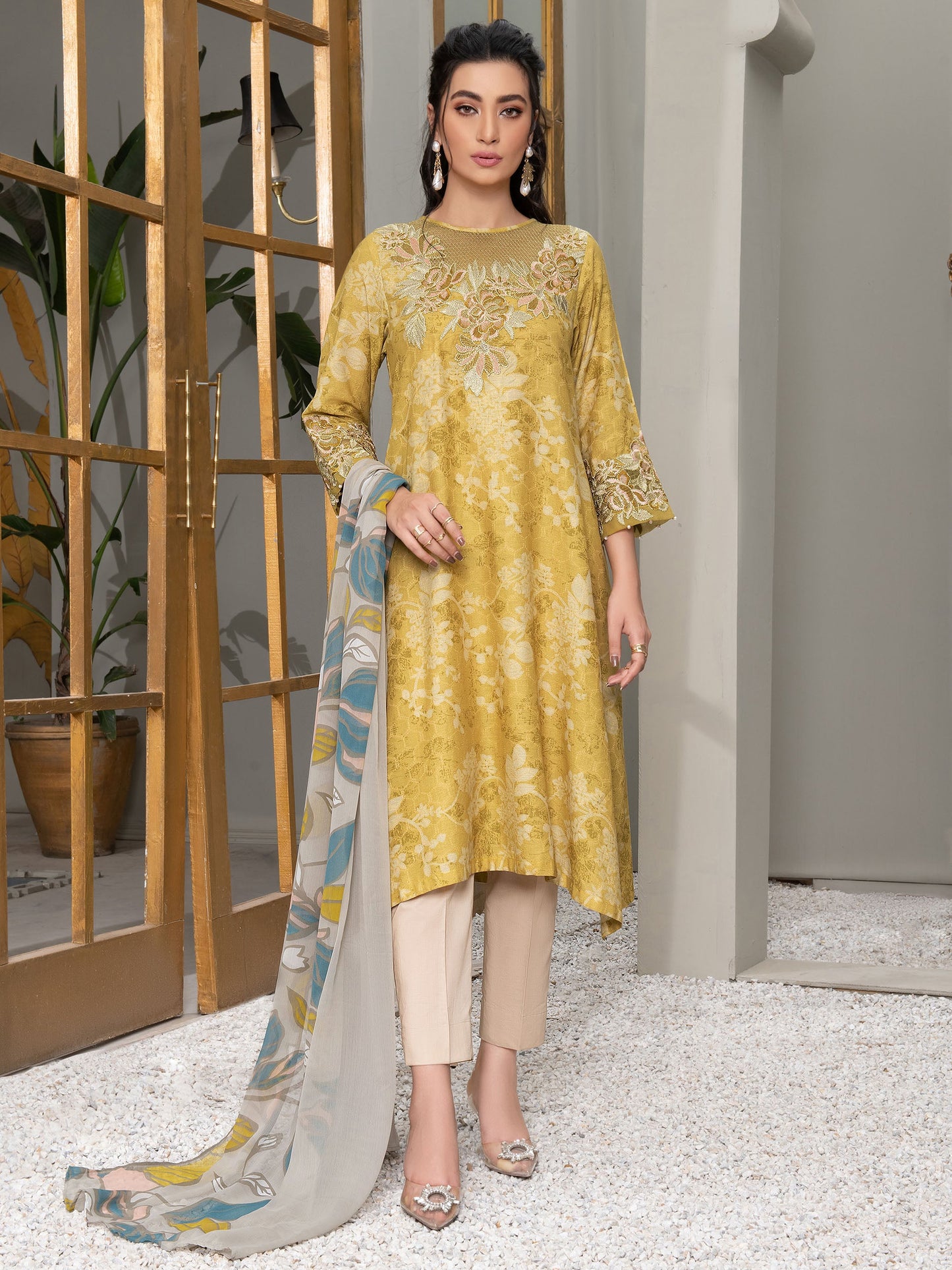 Embroidered Jacquard 2 Piece Suit