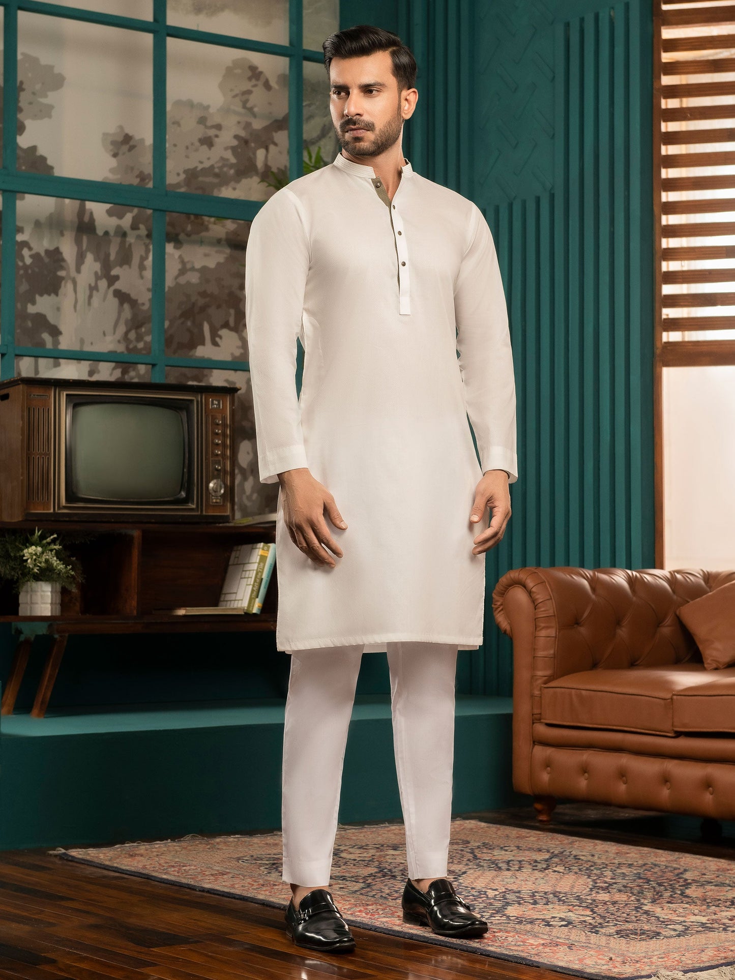 Embroidered Cotton Kurta