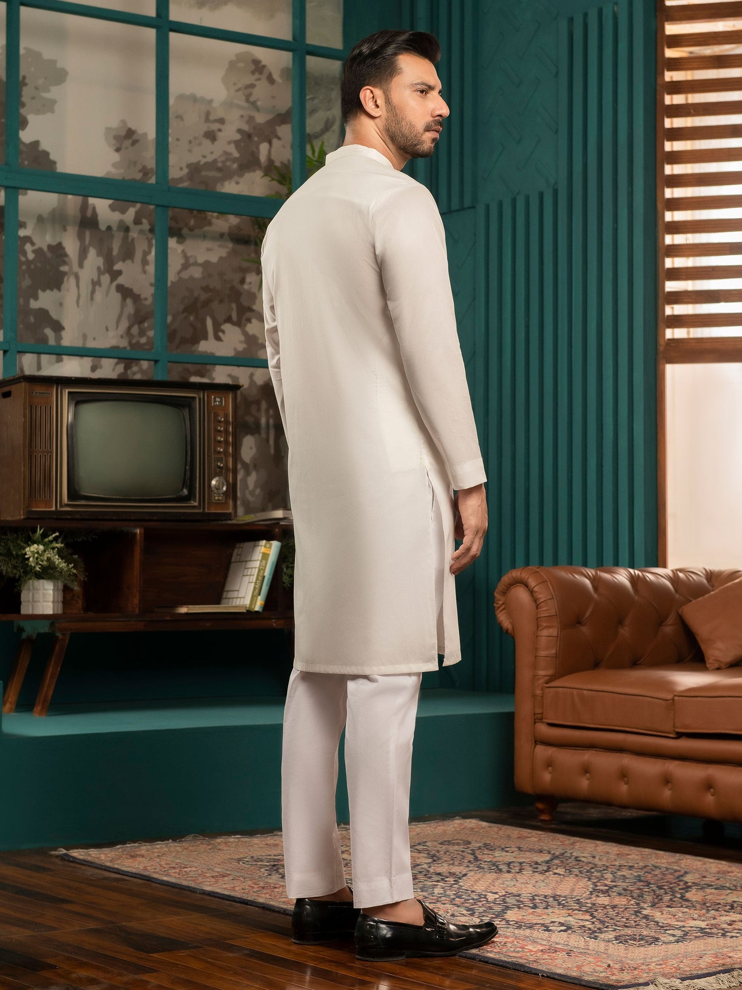 Embroidered Cotton Kurta