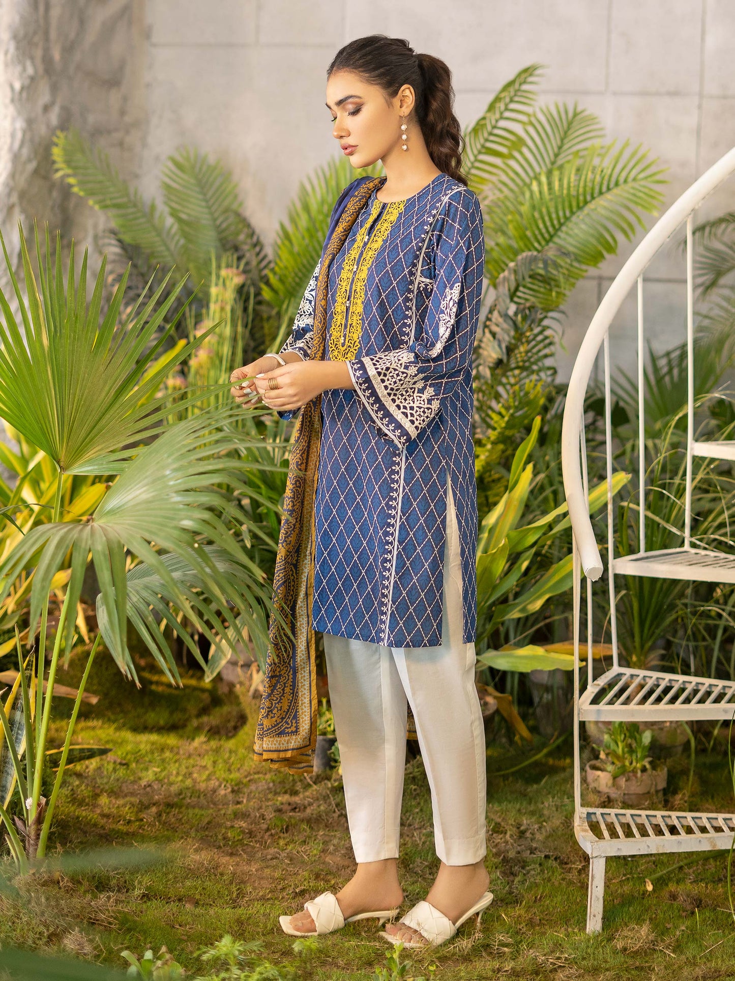 2 Piece Embroidered Lawn Suit