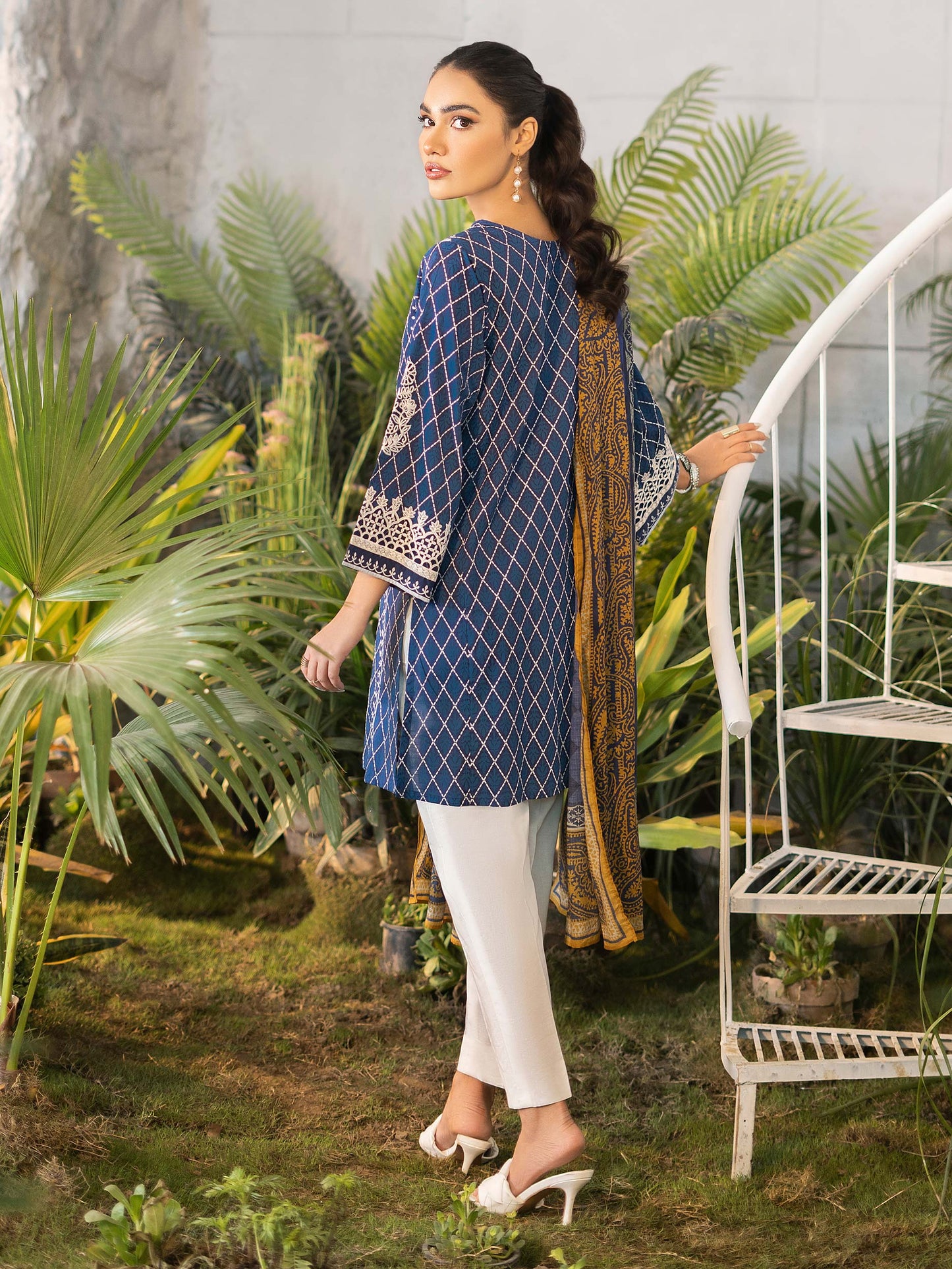 2 Piece Embroidered Lawn Suit