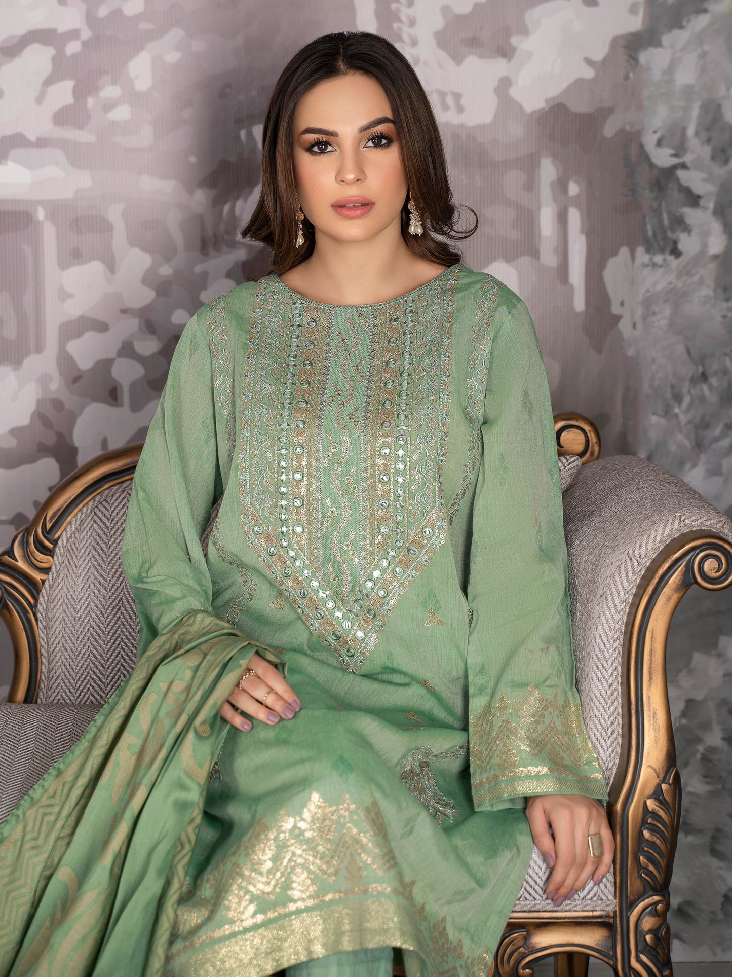 3 Piece Embroidered Jacquard Suit