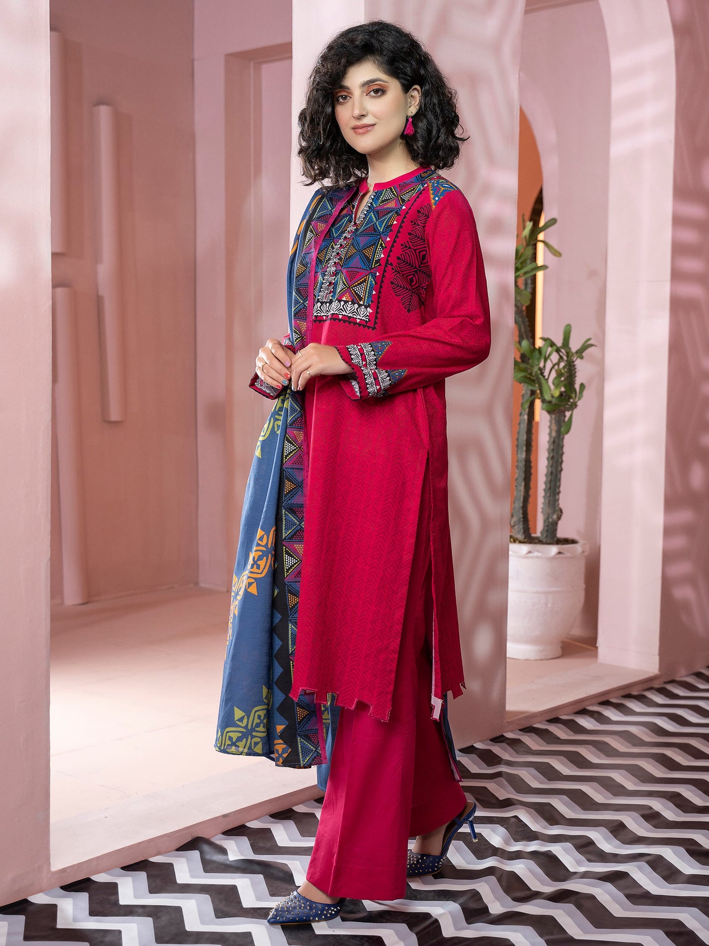 3 Piece Printed Khaddar Suit