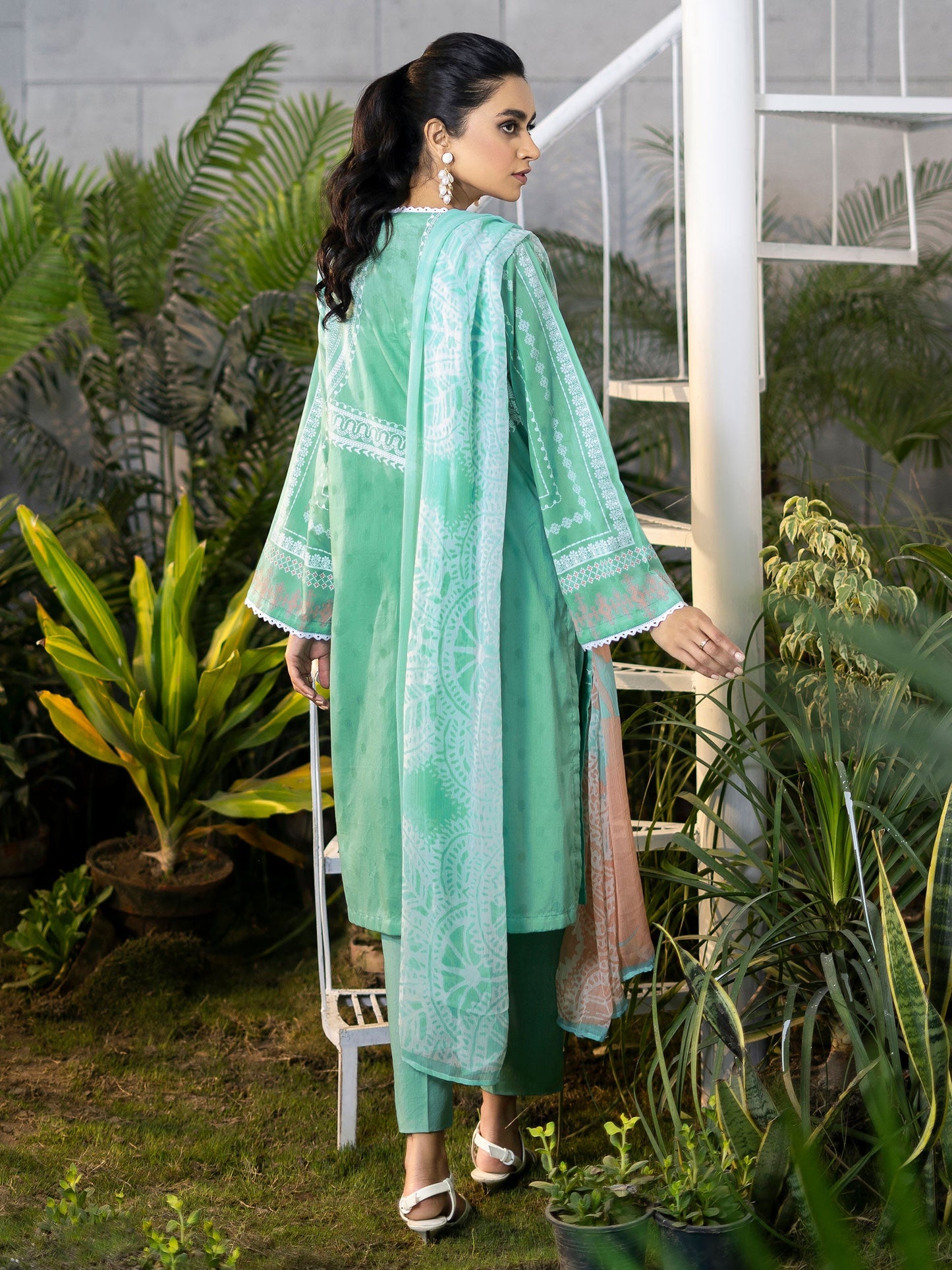 3 Piece Embroidered Lawn Suit