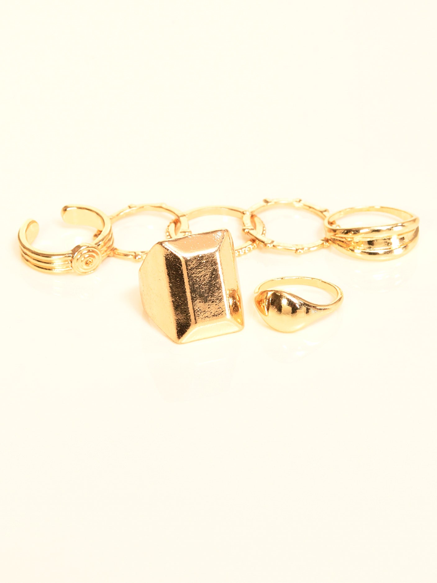 Contemporary Rings Set