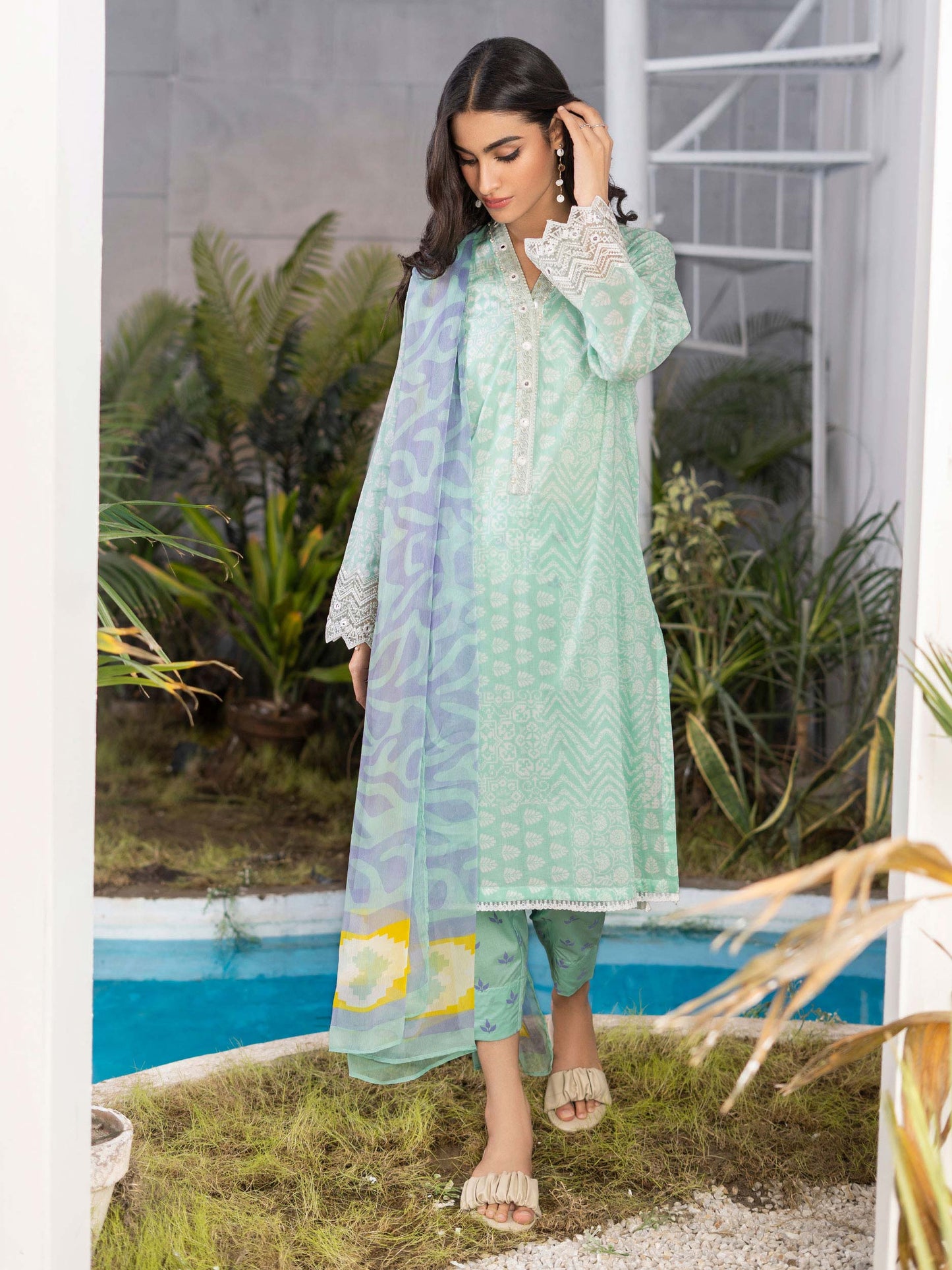 3 Piece Embroidered Lawn Suit