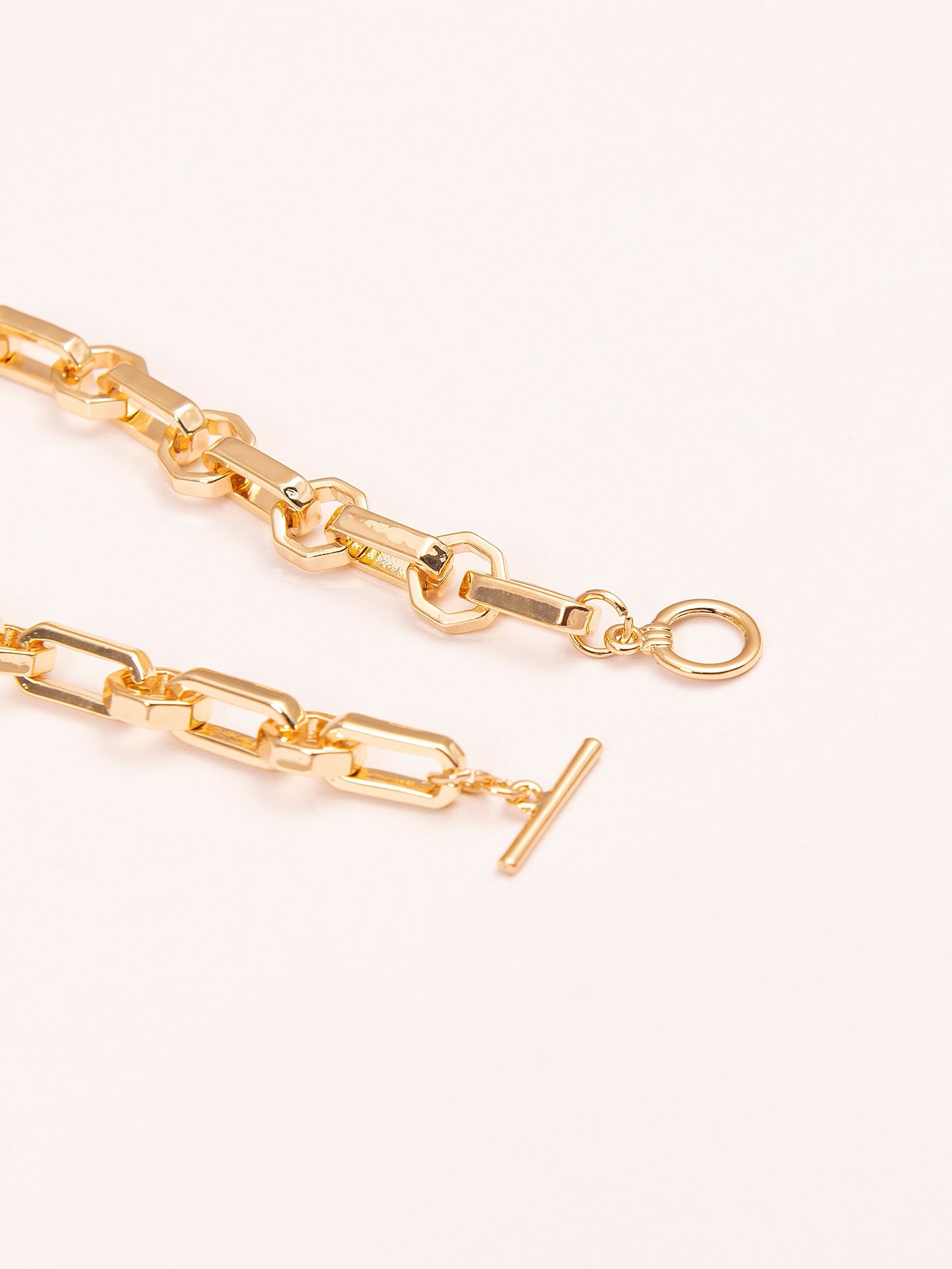 Metallic Chain Bracelet